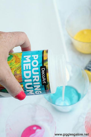 DecoArt Pouring Medium - DecoArt